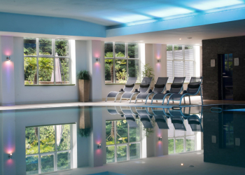 Titanic Spa Tests the Waters with Underwater Meditation