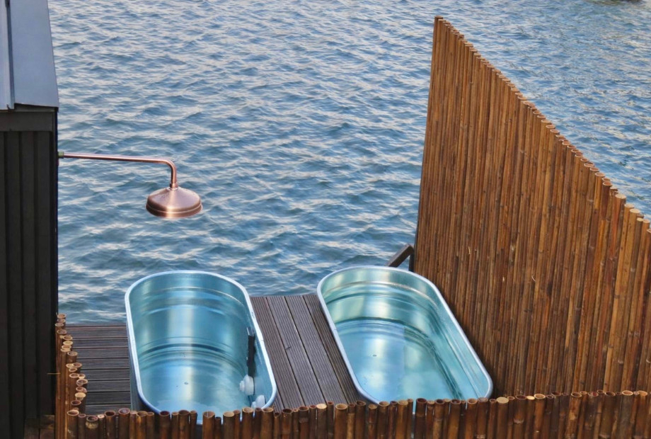 Wales’ First Floating Sauna Launches at Penarth Marina