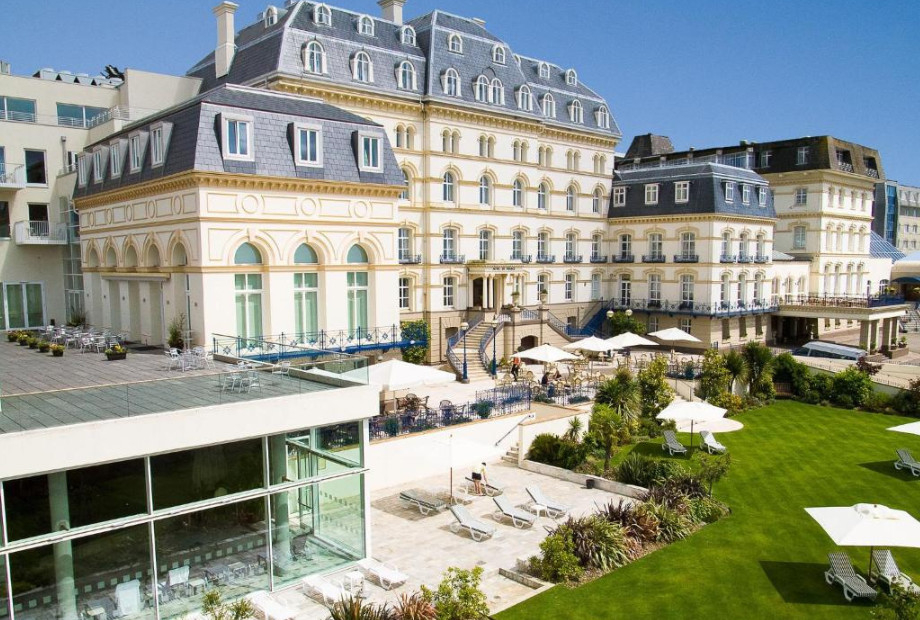 Hotel de France launches retreat offering for wellness leaders