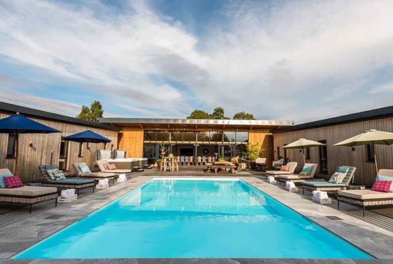 Bainland Lodge Retreats Opens New Luxury Countryside Spa